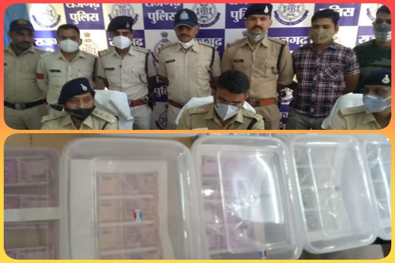 fake notes recovered from the accused