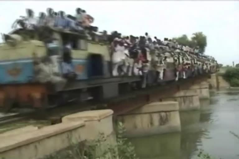 narrow gauge train