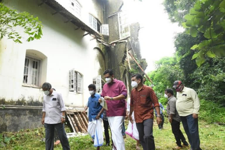 The Minister visited the place  Plan to make Kozhikode old company and surroundings a tourism hub  കോമൺവെൽത്ത് ടൈൽ കമ്പനി  മന്ത്രി മുഹമ്മദ് റിയാസ്  Minister Muhammad Riyaz  ബേപ്പൂർ ടൂറിസം പദ്ധതി  Beypore Tourism Project  കോഴിക്കോട് വാര്‍ത്ത  kozhikode news