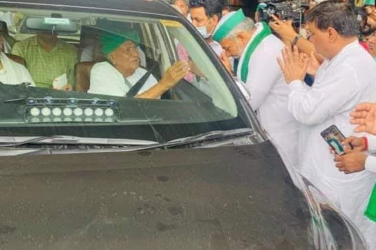 om prakash Chautala reached Ghazipur border