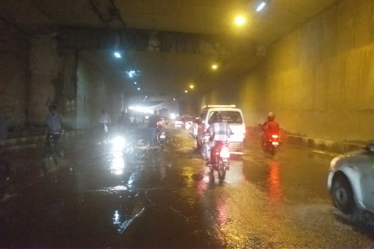 waterlogging in Okhla underpass delhi