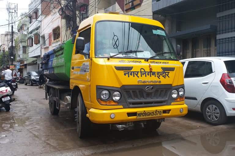 indore municipal corporation arrange special vehicle to collect animal waste