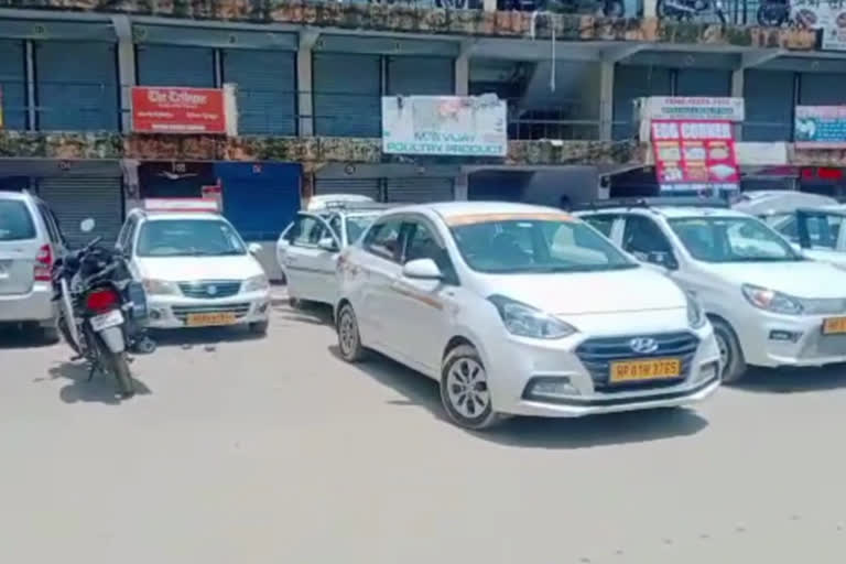 taxi operators protest against new mv act