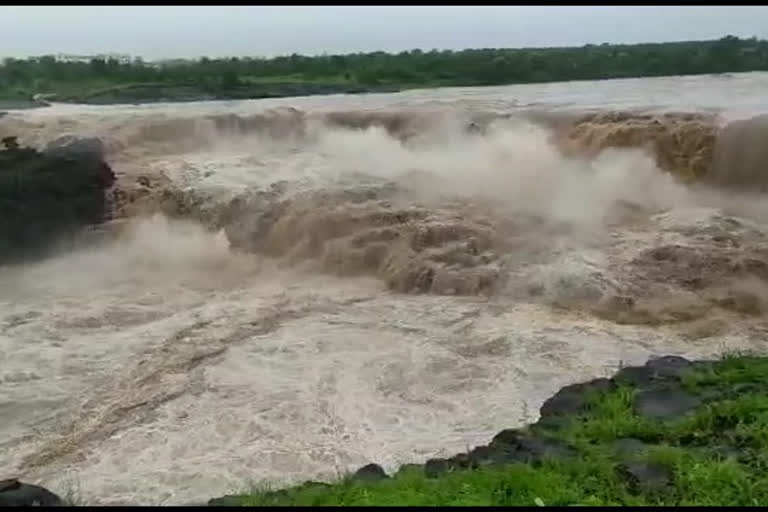 Sahatrakund Waterfall