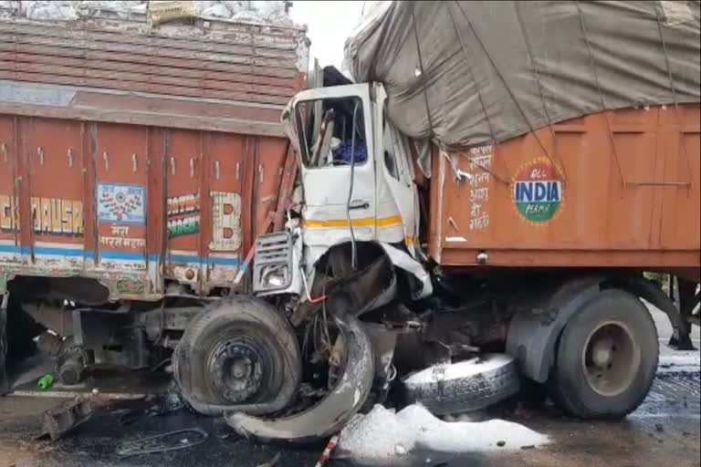 four people died in road accident at NH 21 near mehandipur balaji of dausa