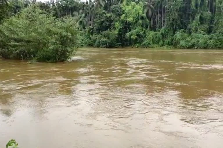 കോഴിക്കോട് കനത്ത മഴ, ഉരുൾപൊട്ടല്‍