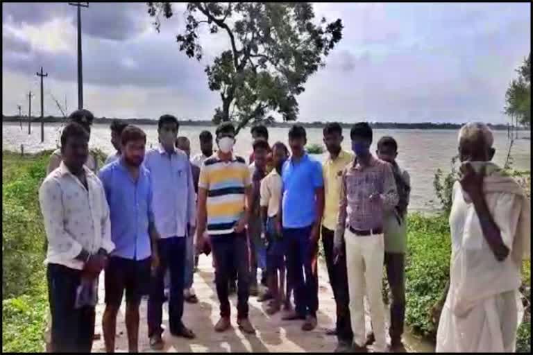 Muddebihal taluk people are anxiety by Krishna river flood