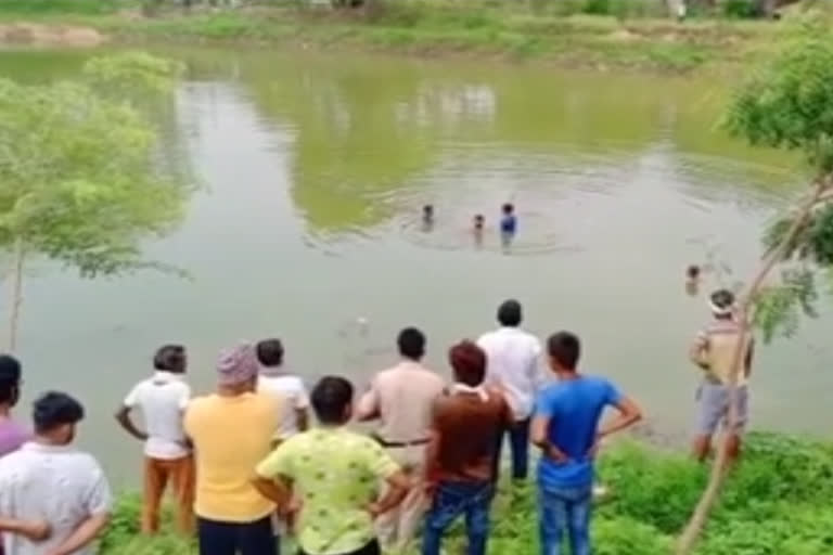 द्वारका: तालाब में डूबने से किशोर की मौत