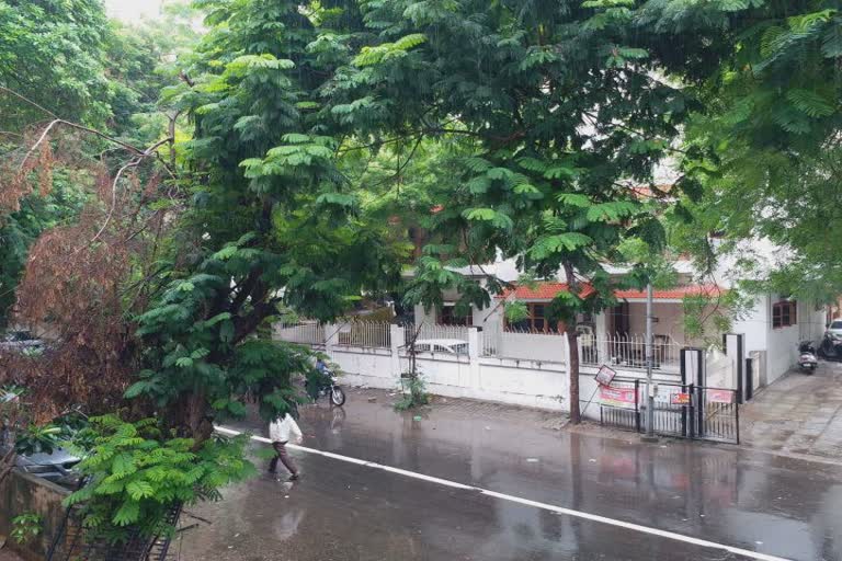 Heavy Rain at Ahmedabad: અમદાવાદમાં સતત ત્રીજા દિવસે વરસાદ પડતા લોકોમાં ખુશી