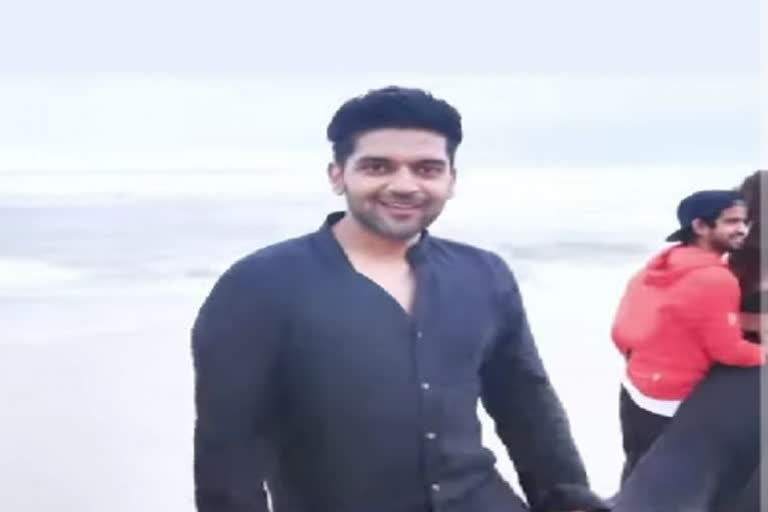 Guru Randhawa is all set to make his debut as an actor