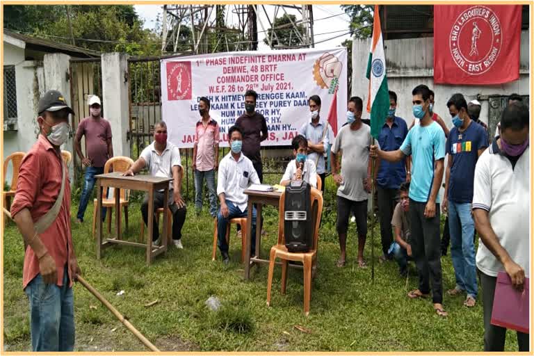 border-roads-workers-protest-at-arunachal-pradesh