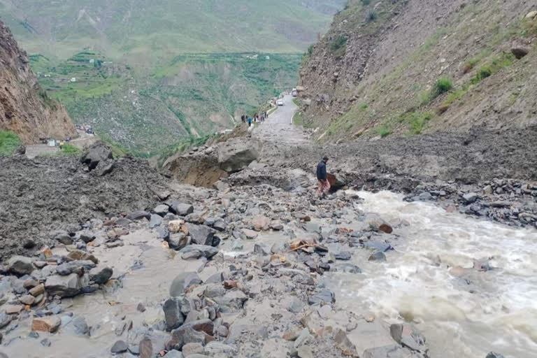 लाहौल-स्पीति में फटा बादल