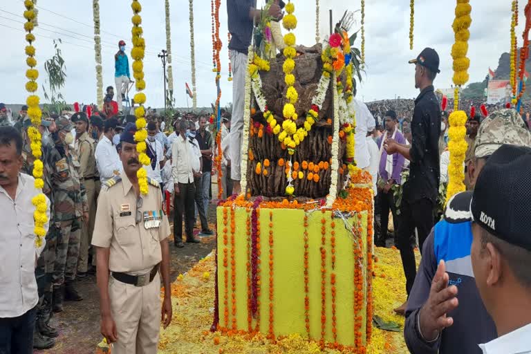 Martyr Nilesh Mahajan funeral songir