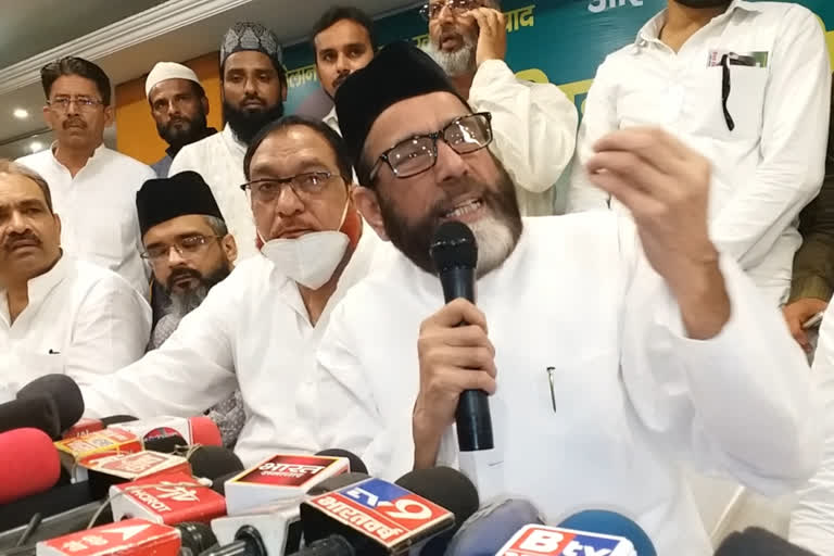 ہندو اور مسلمان متحد ہوکر ملک کے لیے کام کریں: مولانا توقیر رضا