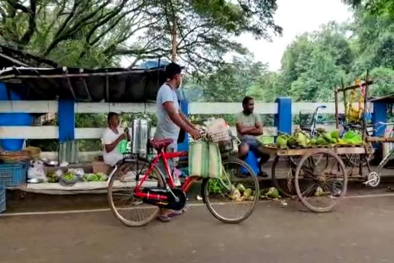 স্বর্ণশিল্পী থেকে চা ওয়ালা