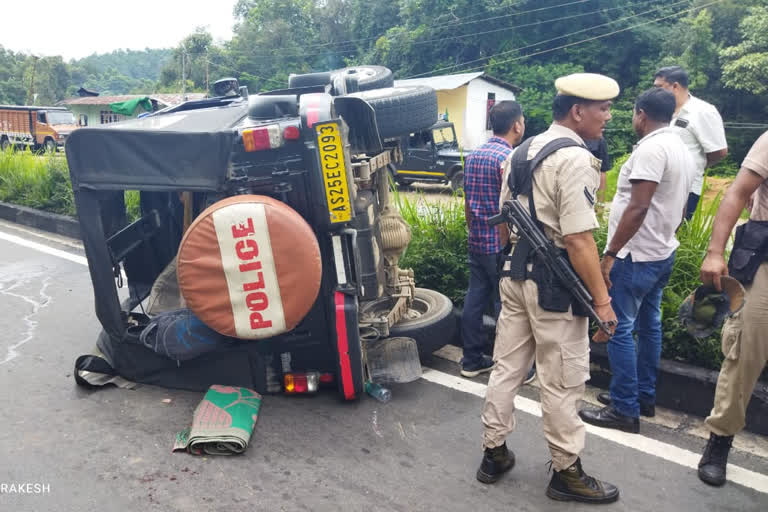 মিজোৰাম সীমান্তমুখী মন্ত্ৰী অতুল বৰাৰ কনভয় দূৰ্ঘটনাগ্ৰস্তঃ পাঁচ নিৰাপত্তাৰক্ষী আহত