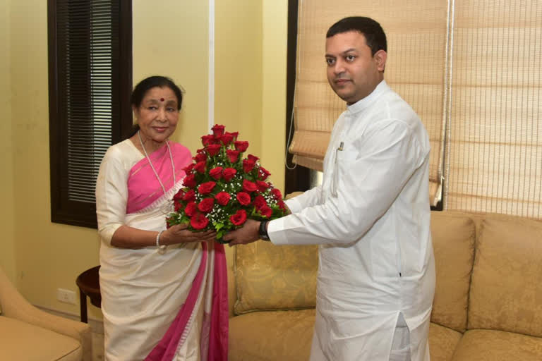 Maharashtra Bhushan Award announced to Asha Bhosale