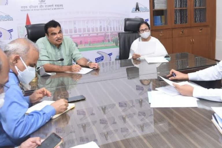 west bengal cm mamata banerjee meets union minister nitin gadkari