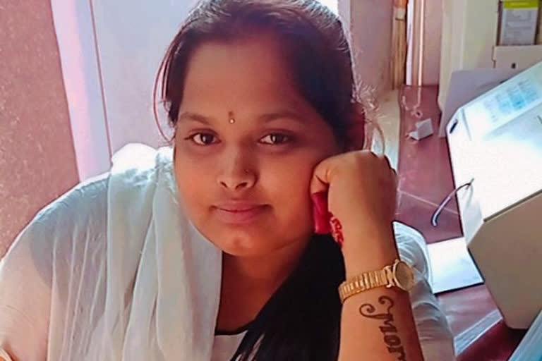 lab technician wife murder, lab technician wife murdered by Husband, lab technician wife murdered by Husband in Kushtagi, Kushtagi crime news, ಲ್ಯಾಬ್ ಟೆಕ್ನಿಷಿಯನ್ ಪತ್ನಿ ಕೊಲೆ, ಪತಿಯಿಂದ ಲ್ಯಾಬ್ ಟೆಕ್ನಿಷಿಯನ್ ಪತ್ನಿ ಕೊಲೆ, ಕುಷ್ಟಗಿಯಲ್ಲಿ ಪತಿಯಿಂದ ಲ್ಯಾಬ್ ಟೆಕ್ನಿಷಿಯನ್ ಪತ್ನಿ ಕೊಲೆ, ಕುಷ್ಟಗಿ ಅಪರಾಧ ಸುದ್ದಿ,