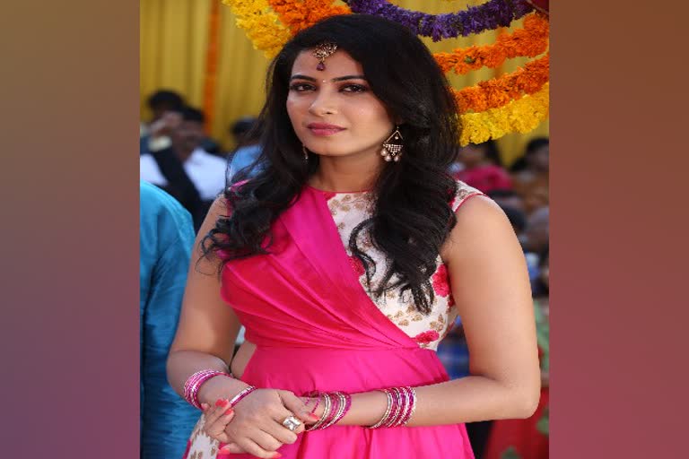 Kavya Shetty acting in Malayalam Film