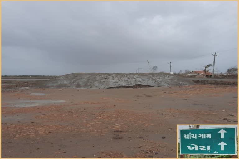 Tauktae Cycloneના કારણે મહુવામાં 2,000 એકર જમીનમાં મીઠાનું ધોવાણ થયું
