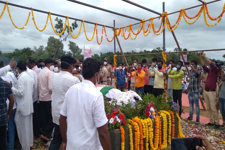 Ganapatrao Deshmukh passed away