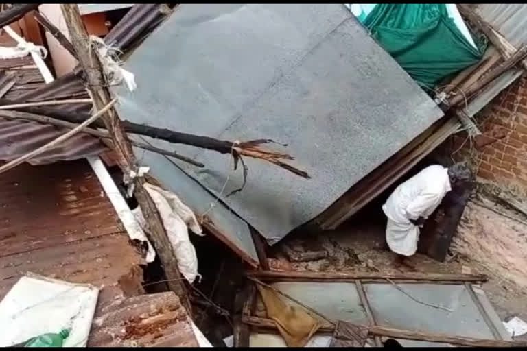 house collapse