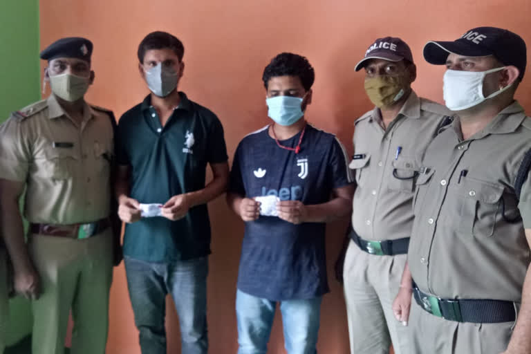 police arrested two smack peddlers in uttarkashi