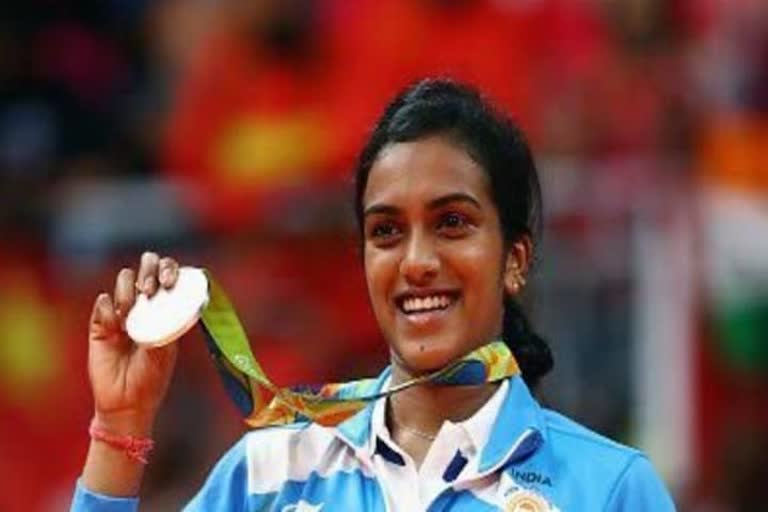 pv-sindhu-won-bronze-medal-in-tokyo-olympics-2020