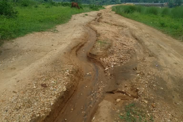 non-construction of approach road troubles people in ramgarh