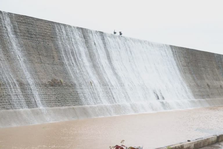 તાપી: સોનગઢનો 109 વર્ષ જૂનો ઐતિહાસિક Dosvada dam Overflow થયો