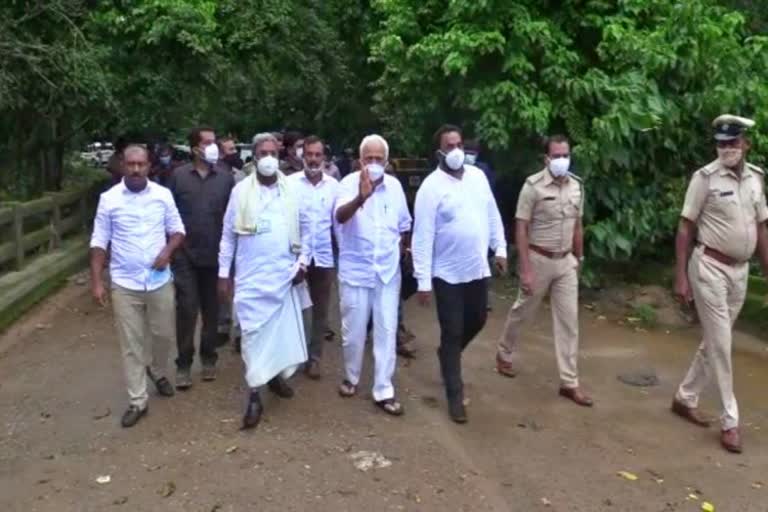 siddaramaiah visits sirsi flooded areas