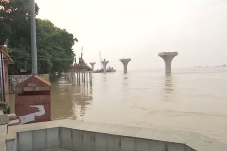 Ganga flowing above danger mark in Patna