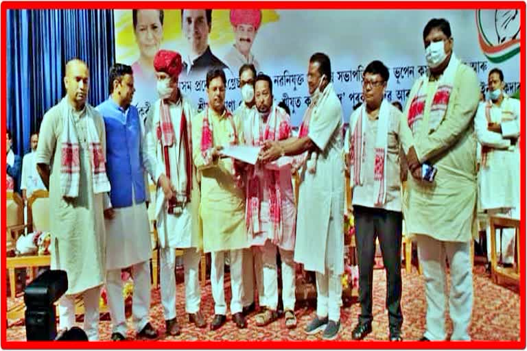 Bhupen Bora officially takes charge of APCC