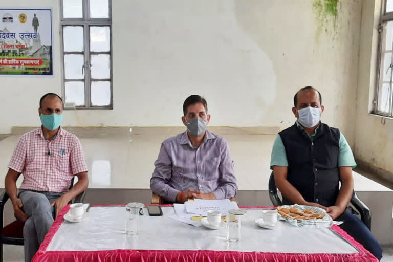 Dalhousie SDM held a meeting with public representatives of various panchayats regarding the Coronavirus