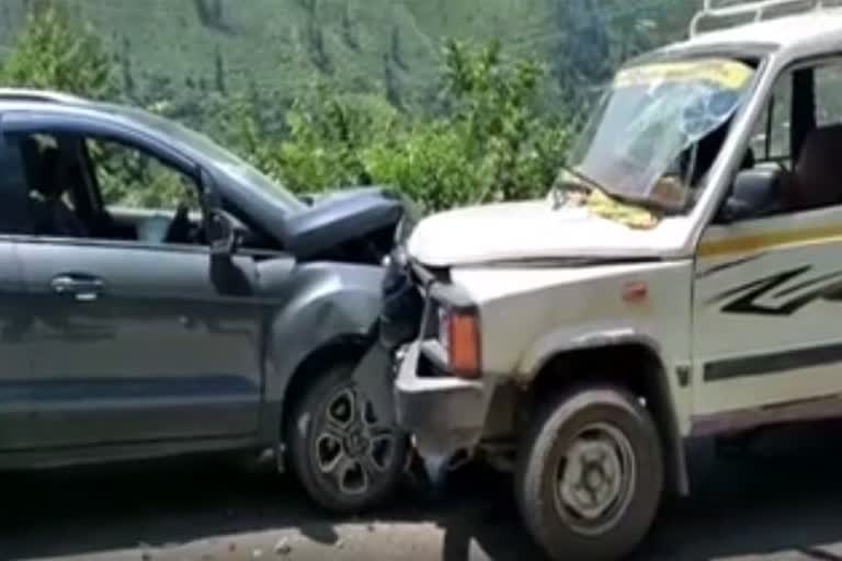 Four persons injured in collision between tata sumo and car in bandi area of uri.