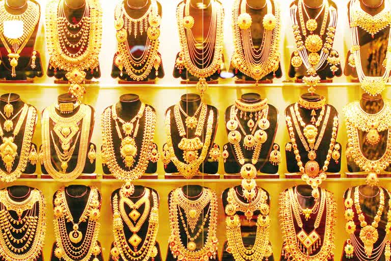 gold price  gold price in kerala  സ്വർണവില  സ്വർണവില കുറഞ്ഞു  കേരള സ്വർണവില  സംസ്ഥാനത്തെ സ്വർണവില