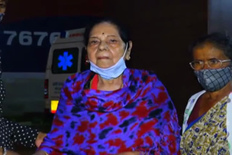 senior-actress-leelavathi-got-injured