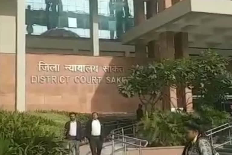 Saket Court says Delhi Police did not live up to its motto