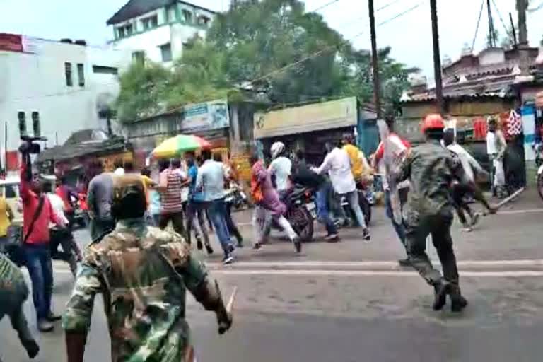 police-lathi-charged-on-abvp-leaders-in-dhanbad