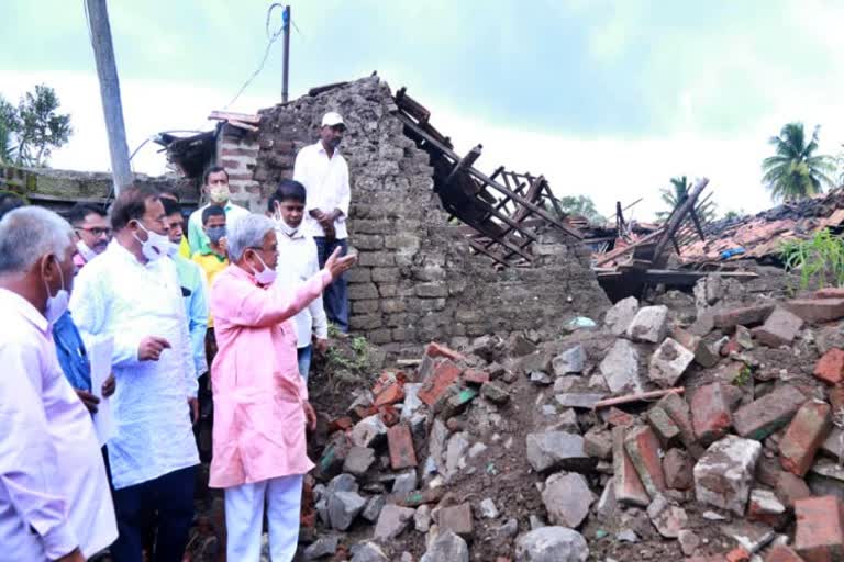 Minister Govind Karjol visit flood affected areas in Chikodi