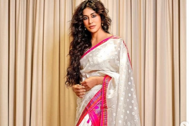 CHITRANGDA SINGH DONS MEKHELA CHADAR ON NATIONAL HANDLOOM DAY