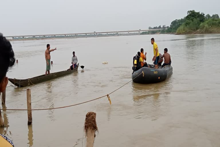 କାଠଯୋଡ଼ିରେ ଅଘଟଣ, ଗାଧୋଇବାକୁ ଯାଇ ଭାସିଗଲେ ଚାରି