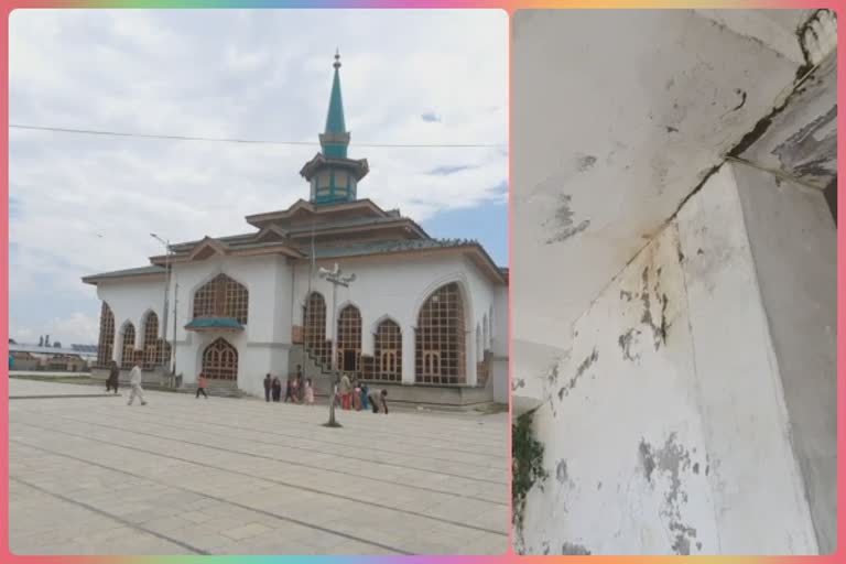 why jamia masjid charar sharif closed again in budgam?