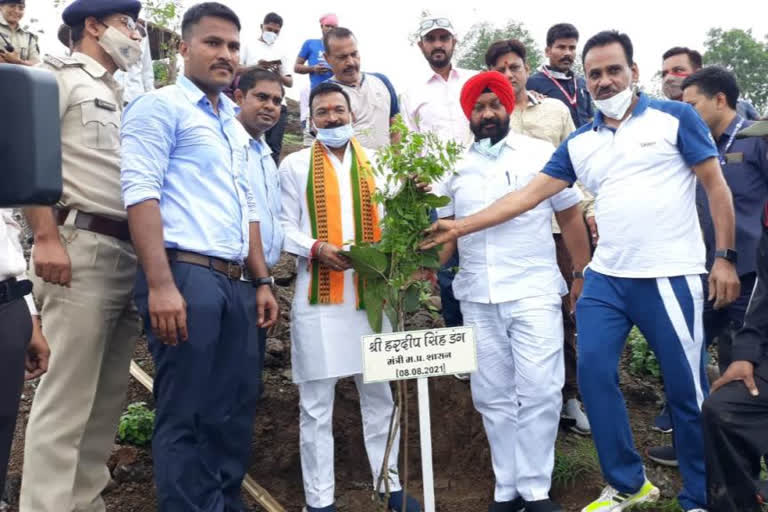 Hardeep Singh Dung planted saplings