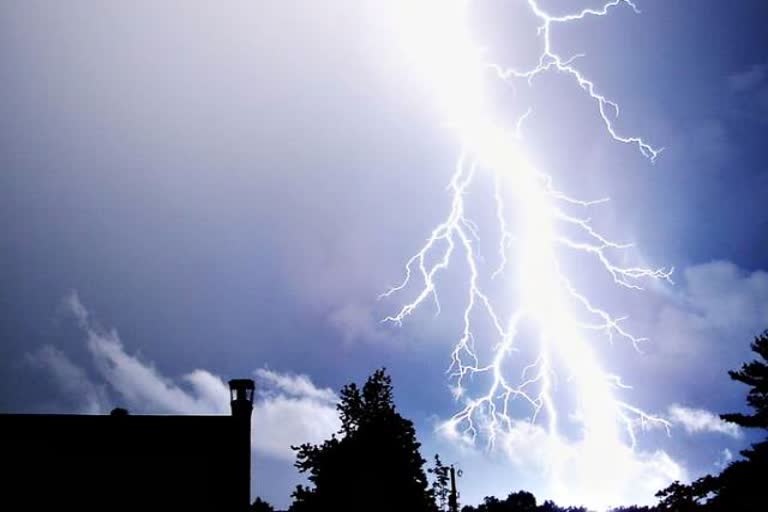 Three killed in thunderstorm in Dumka