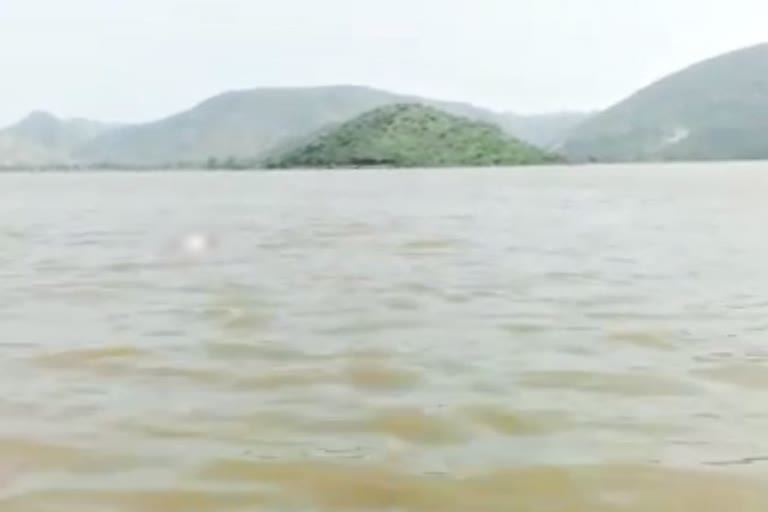 dead body found in silisedh lake, Alwar news