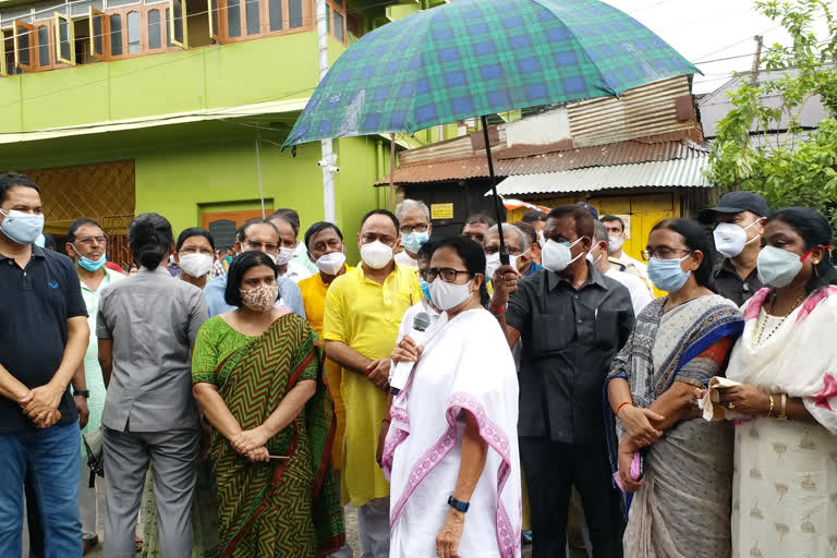 mamata banerjee visits ghatal to see the flood situation, attacks centre over ghatal action plan