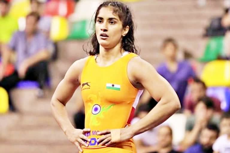 Sports News  Tokyo Olympics 2020  Vinesh Phogat  Wrestling  Wrestling Federation Of India  indiscipline  temporarily suspended star Vinesh Phogat