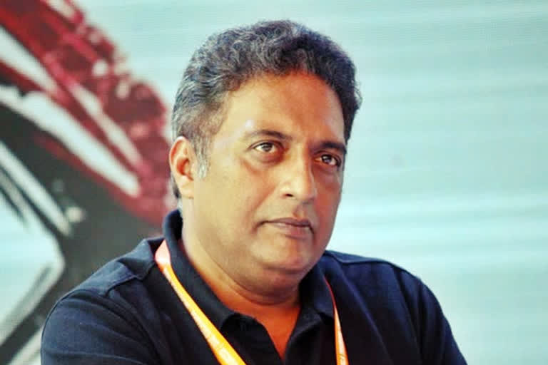 Actor Prakash Raj injured In chennai  Actor Prakash Raj injured In chennai and heads Hyderabad for surgery  Thiruchitrambalam directed by Mithran Jawahar.  Hyderabad for surgery  നടന്‍ പ്രകാശ് രാജിന് പരിക്ക്  വിദഗ്‌ധ ചികിത്സ ഹൈദരാബാദില്‍  ധനുഷ് നായകനാവുന്ന 'തിരുചിത്രമ്പല'ത്തിന്‍റെ ഷൂട്ടിങ്